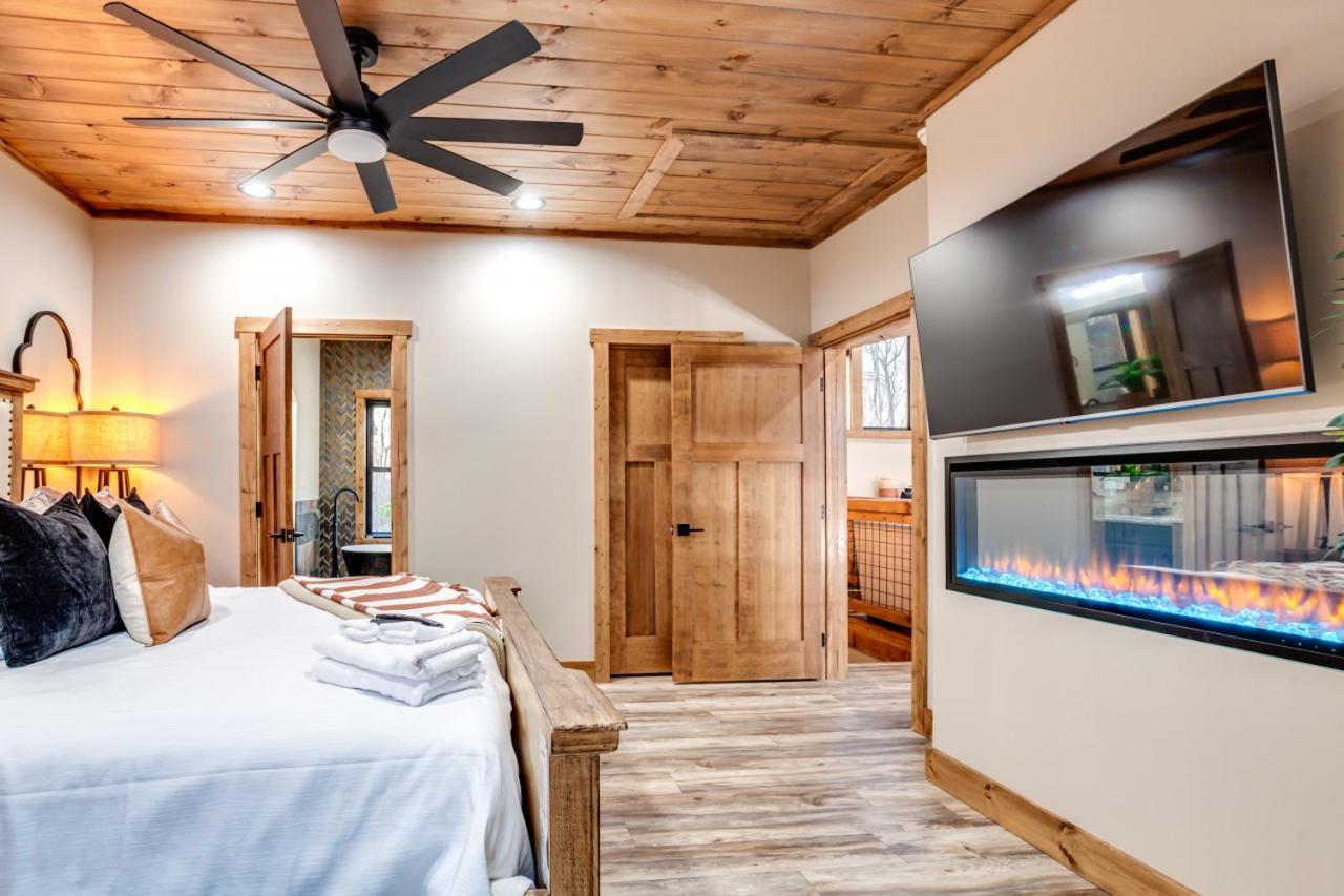 Holiday home Piney Estate Hot Tub Game Theater Gatlinburg