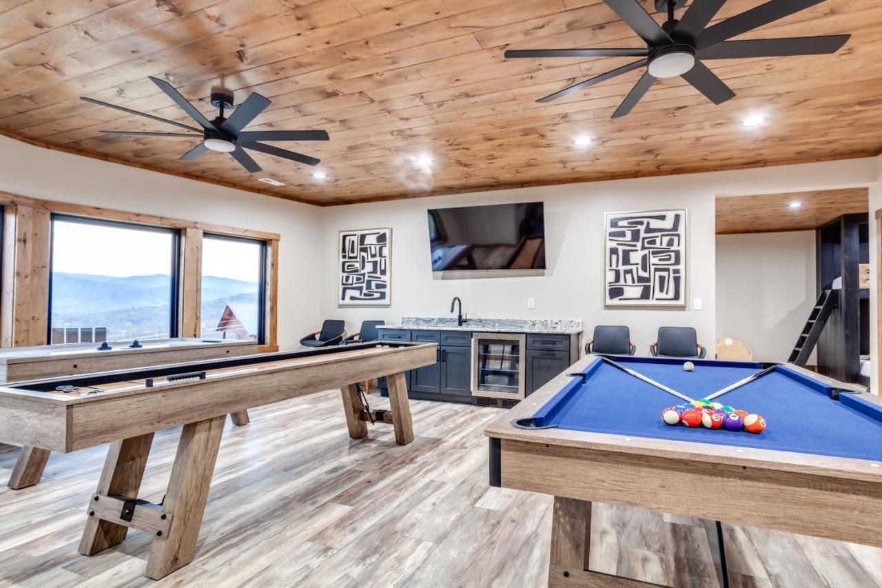 Holiday home Piney Estate Hot Tub Game Theater Gatlinburg