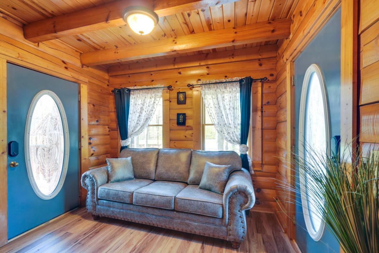 Holiday home Lovely With Private Hot Tub!
