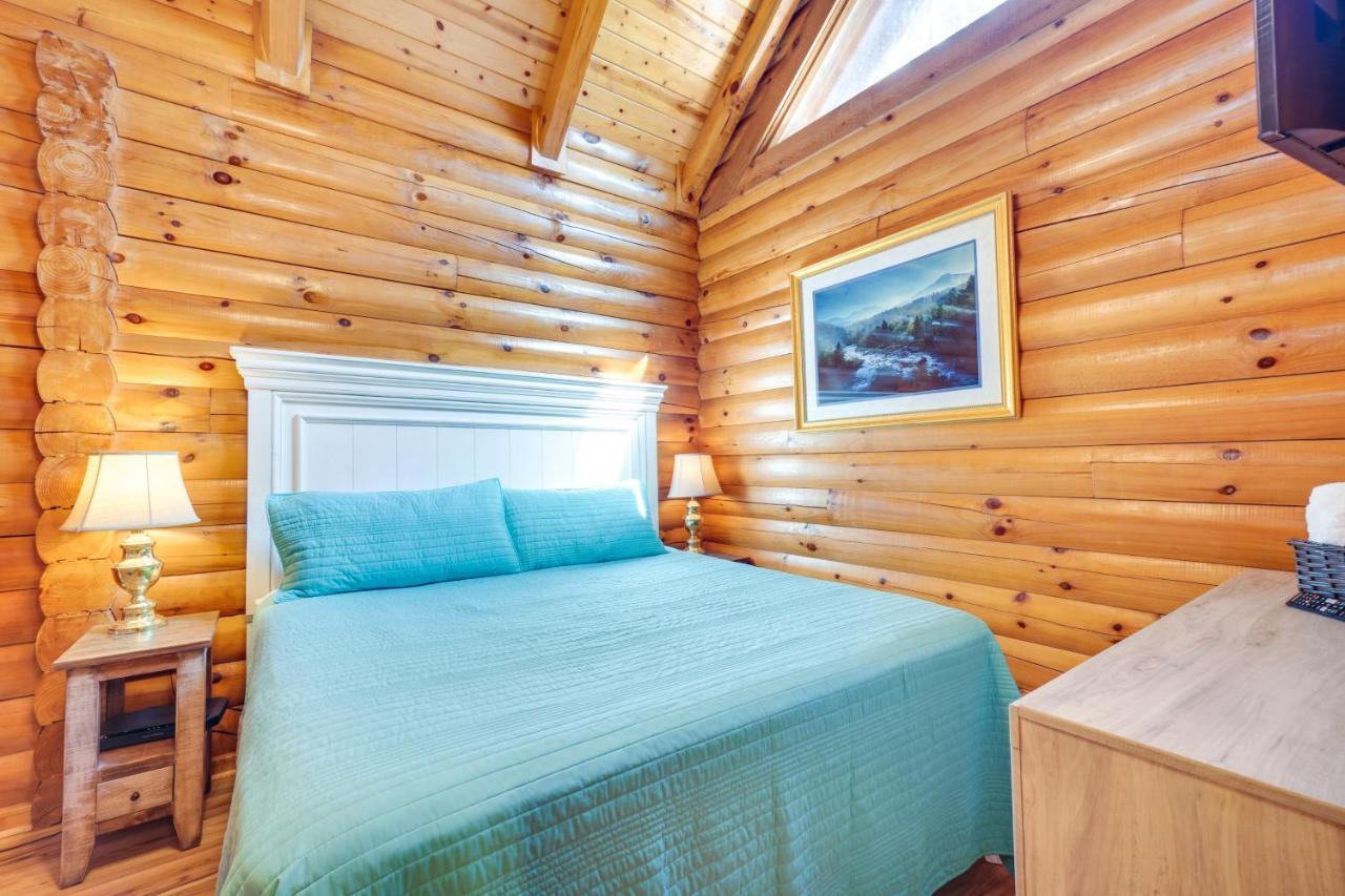 Holiday home Lovely With Private Hot Tub! *