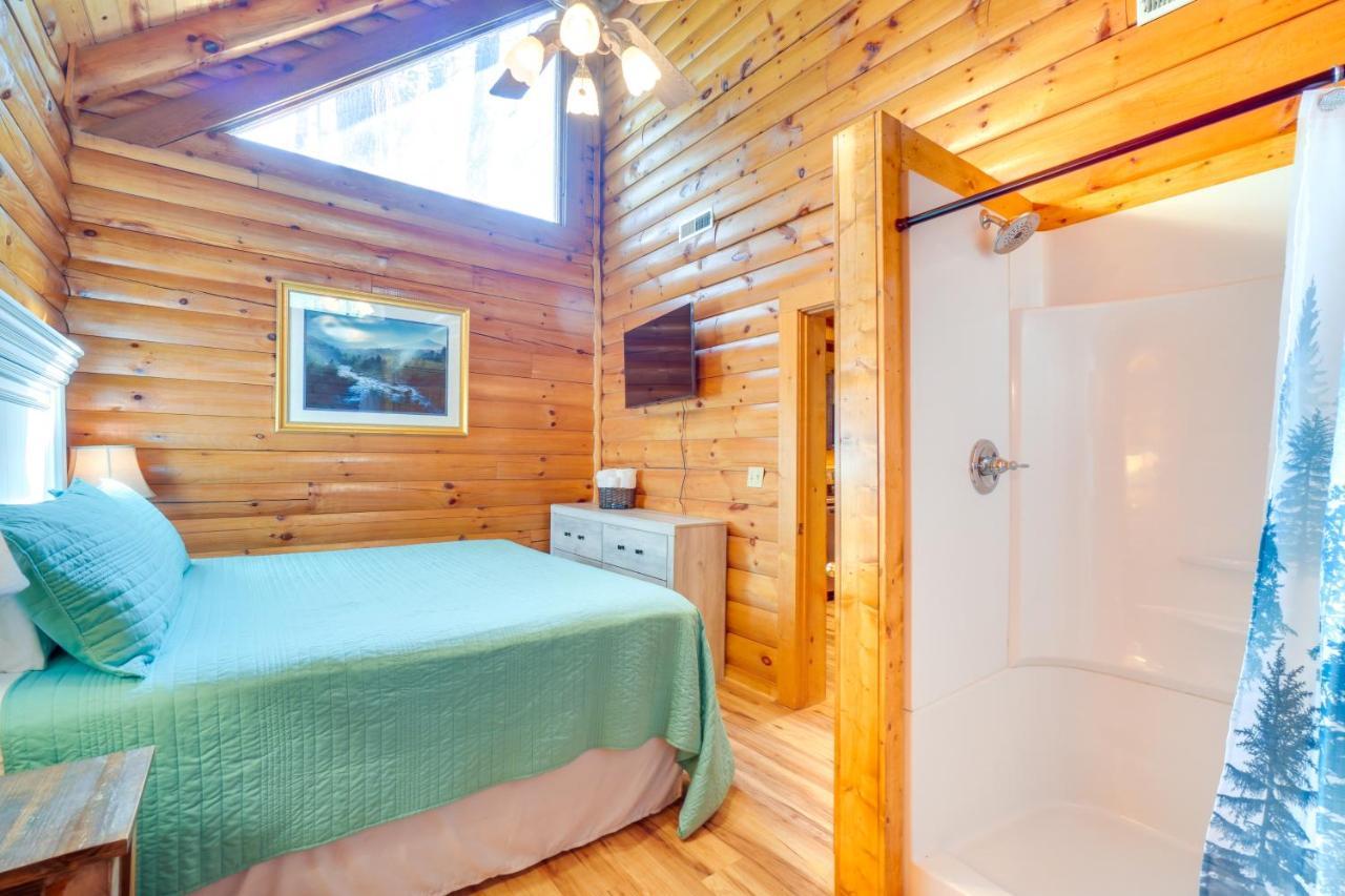 Holiday home Lovely With Private Hot Tub! Gatlinburg