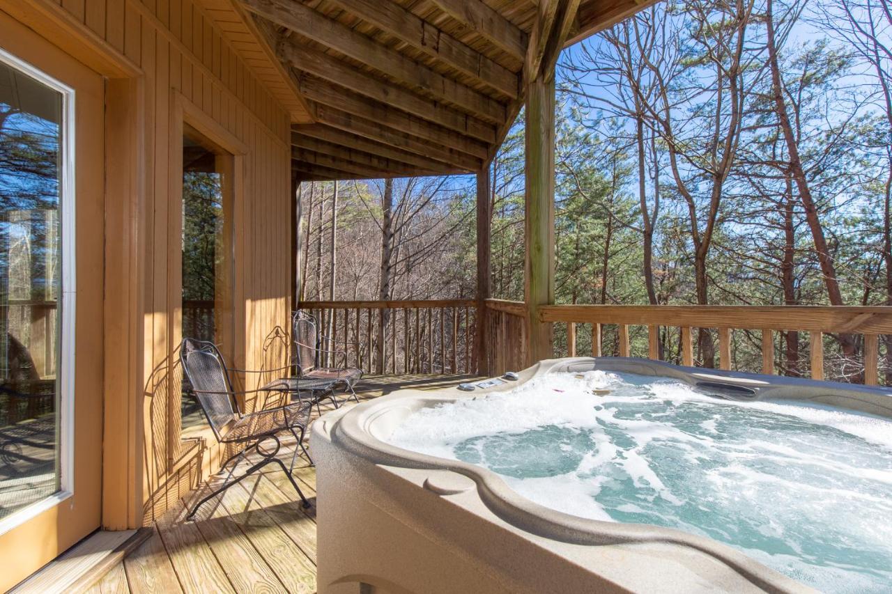 Holiday home Mountain High View, 3 Bedrooms, Pool Access, Fireplace, Wifi, Sleeps 8 Gatlinburg