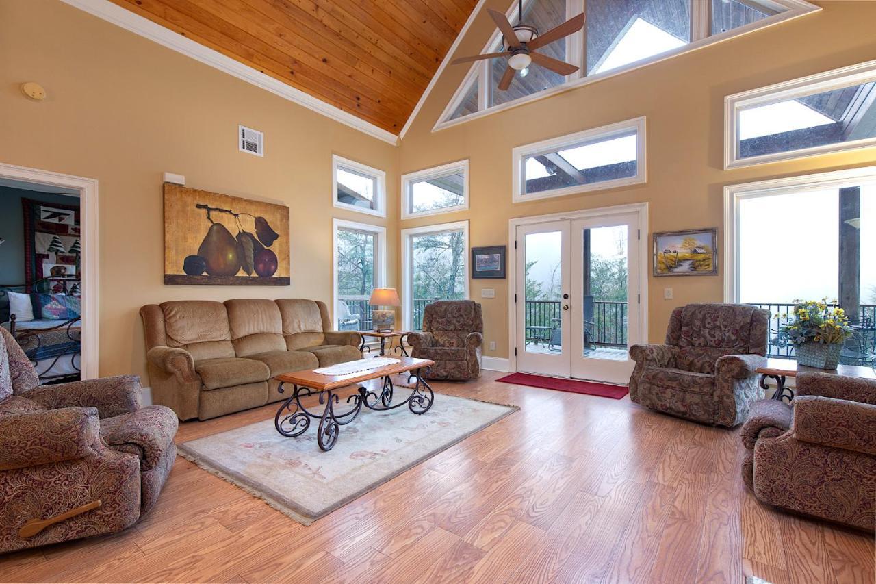 Cajun Spice, 2 Bedrooms, Mountain View, Hot Tub, Wifi, Sleeps 6