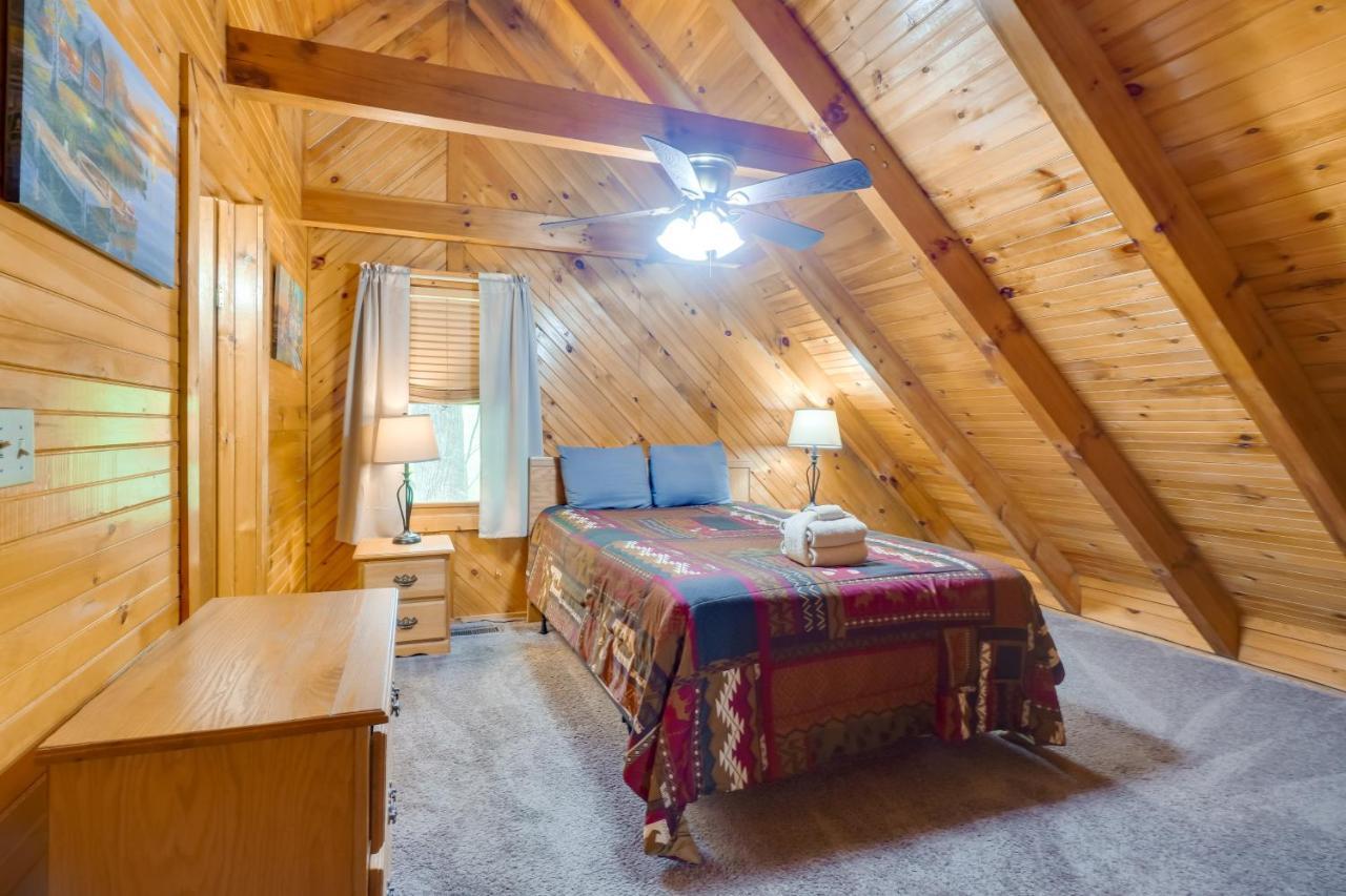 Holiday home With Hot Tub About 6 Mi To Downtown Gatlinburg! *