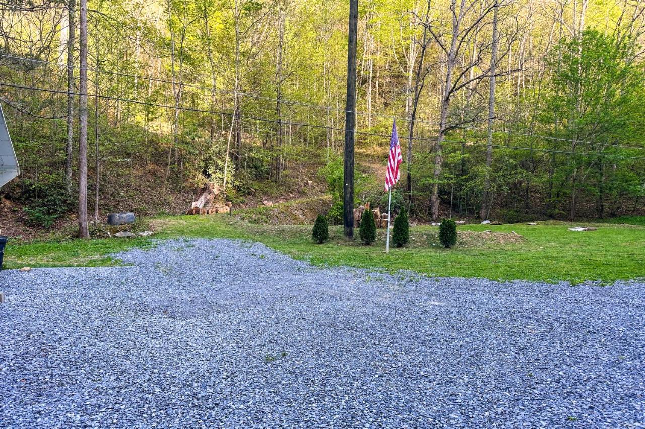 Manis Hollow * Gatlinburg