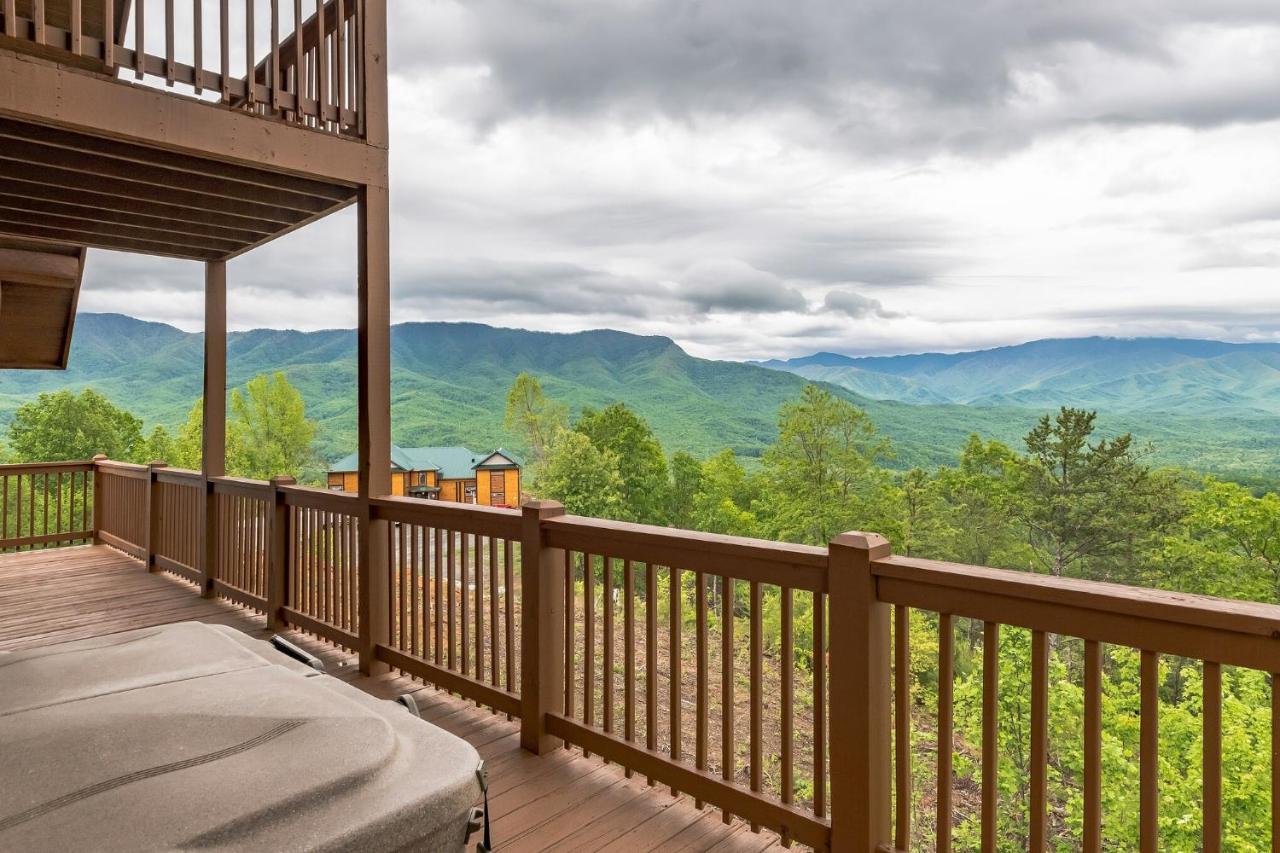 Sky Views - Panoramic Views * Gatlinburg