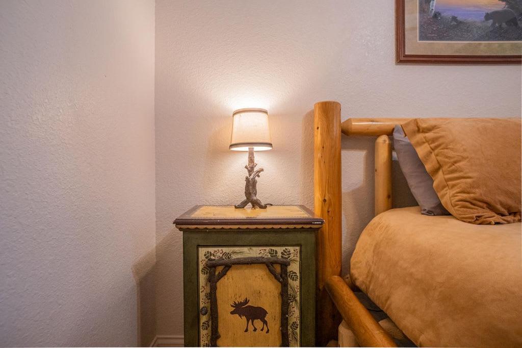 Holiday home Sasquatch A Sleeps 12
