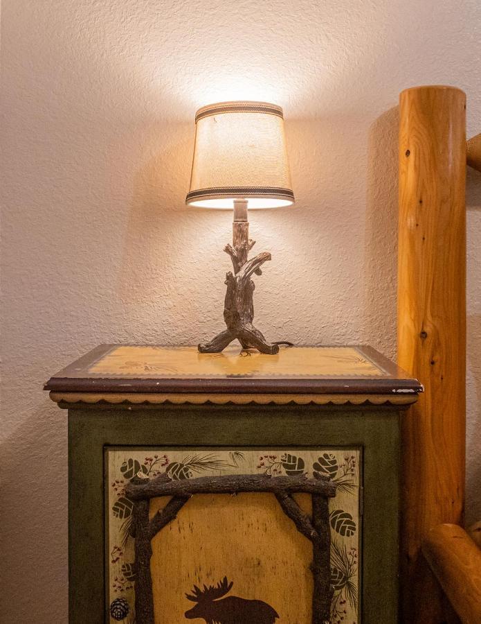 Holiday home Sasquatch A Sleeps 12