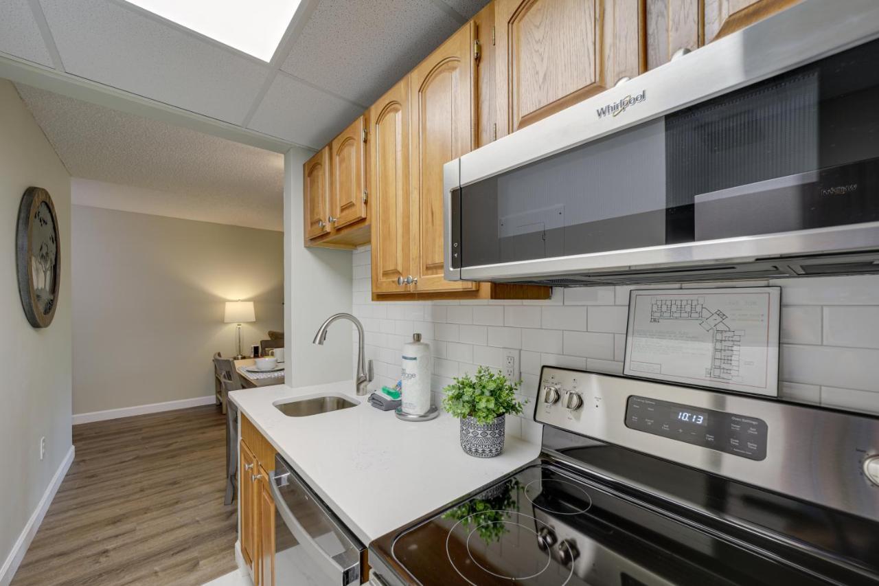Apartment Stylish With Pool Walk Downtown! Gatlinburg