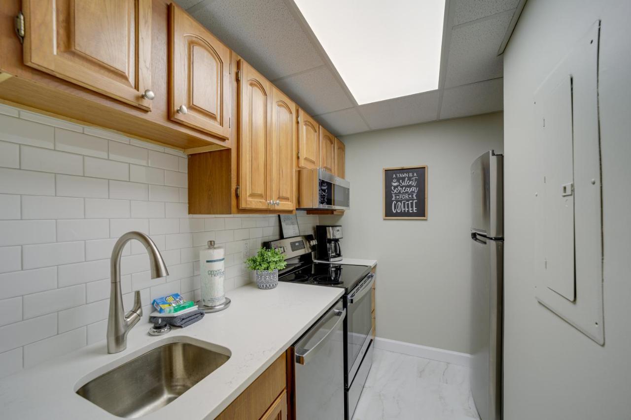 Apartment Stylish With Pool Walk Downtown!