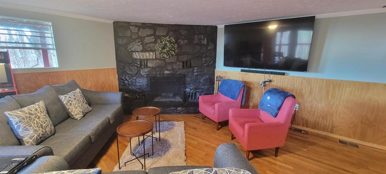 **special Rate** Peaceful Cabin With Gameroom Near Downtown *