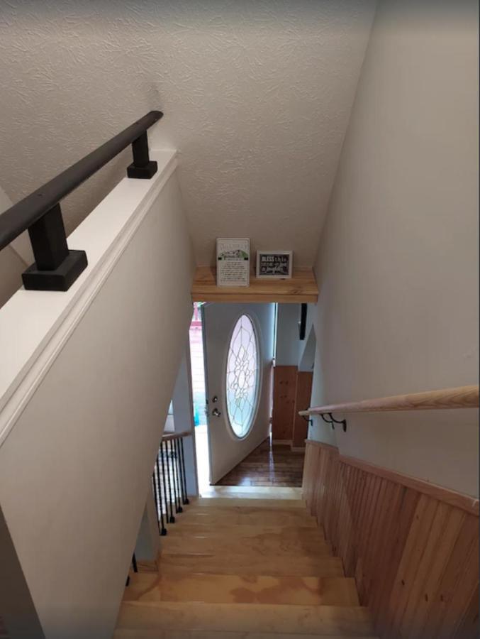 **special Rate** Peaceful Cabin With Gameroom Near Downtown