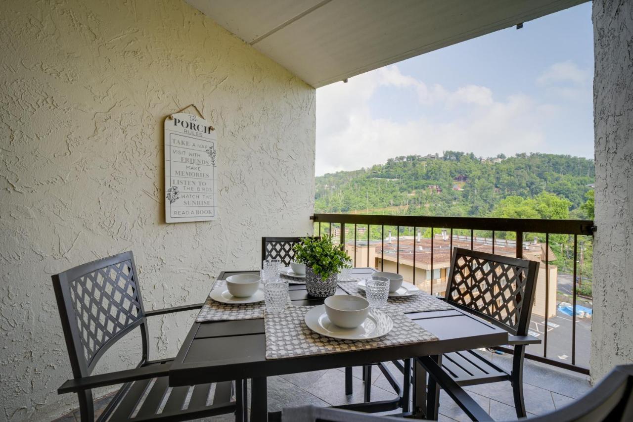 Stylish With Pool Walk Downtown! * Gatlinburg