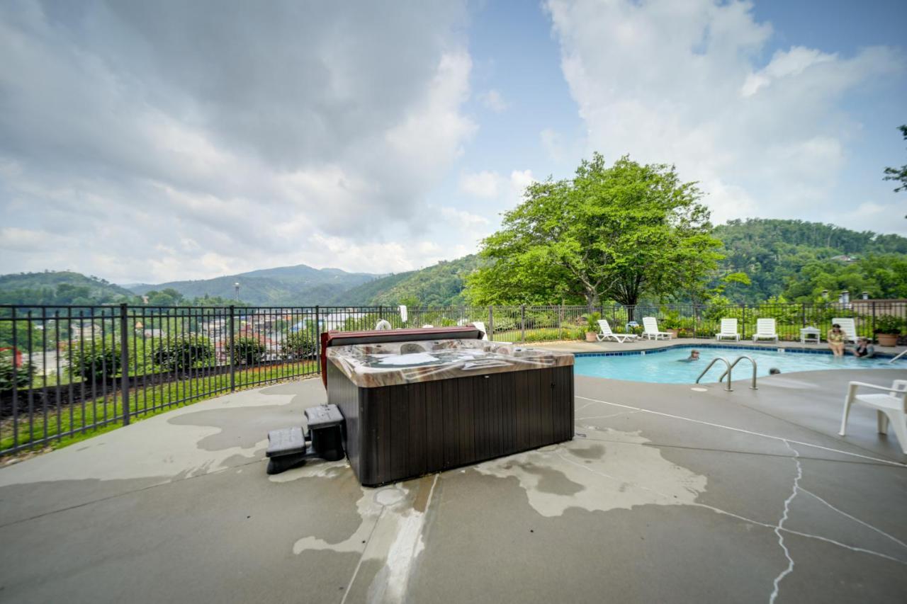 Apartment Stylish With Pool Walk Downtown!