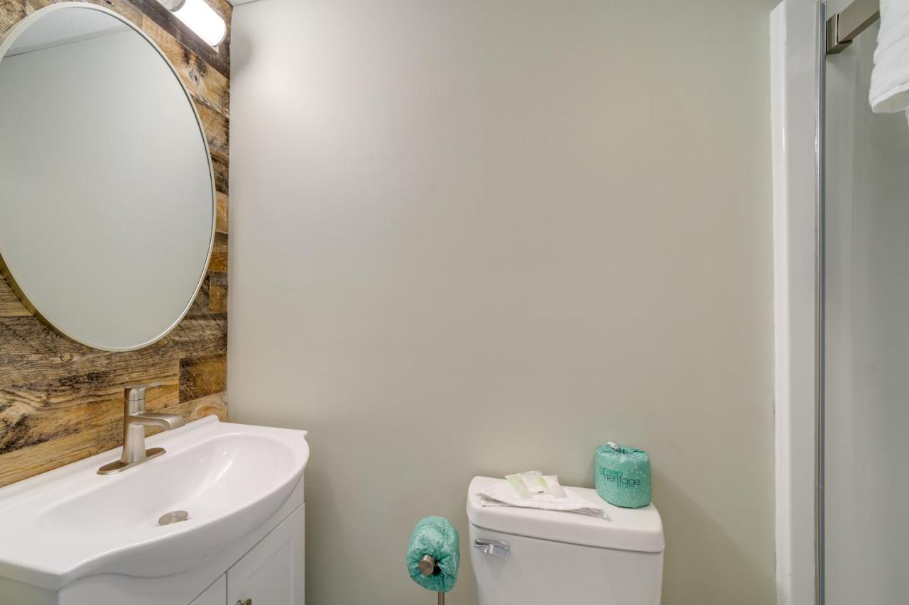 Stylish With Pool Walk Downtown! Apartment
