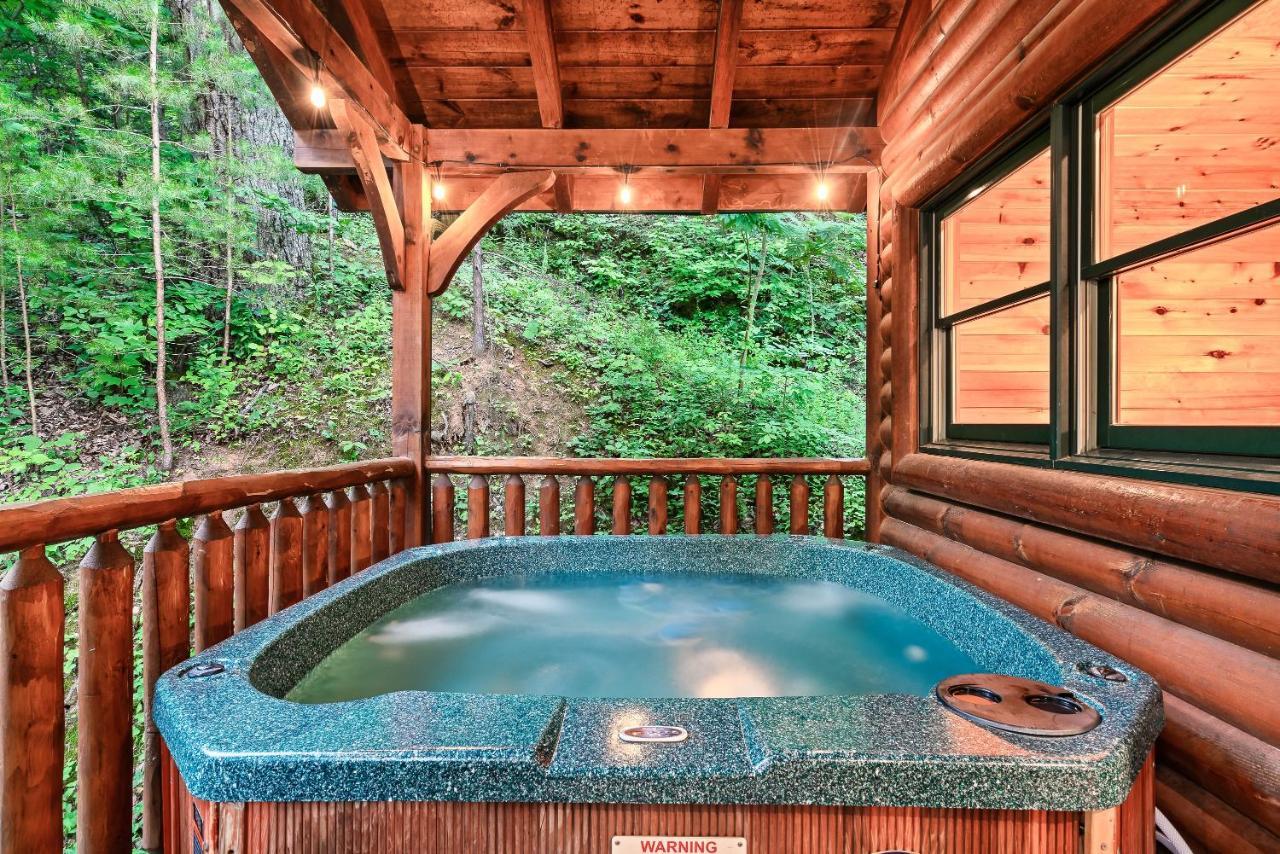 And Play At The Ryland: Private Game & Community Pool Retreat Holiday home *