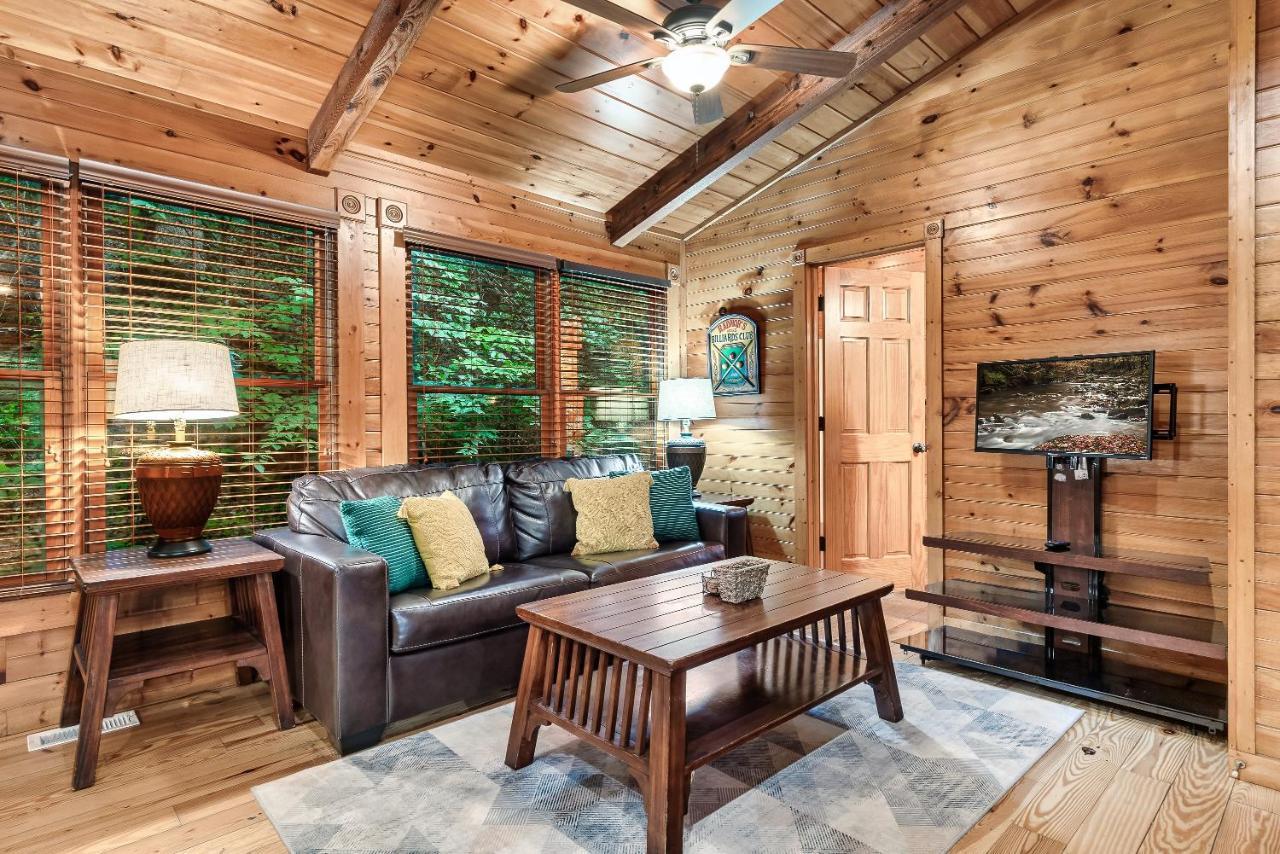 Holiday home And Play At The Ryland: Private Game & Community Pool Retreat Gatlinburg