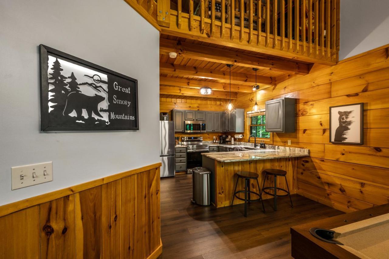 Bear Bottom Cabin * Gatlinburg