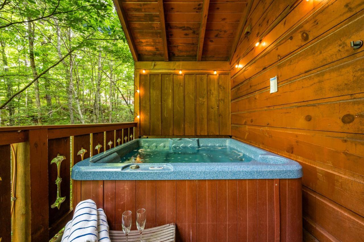 Bear Bottom Cabin Gatlinburg