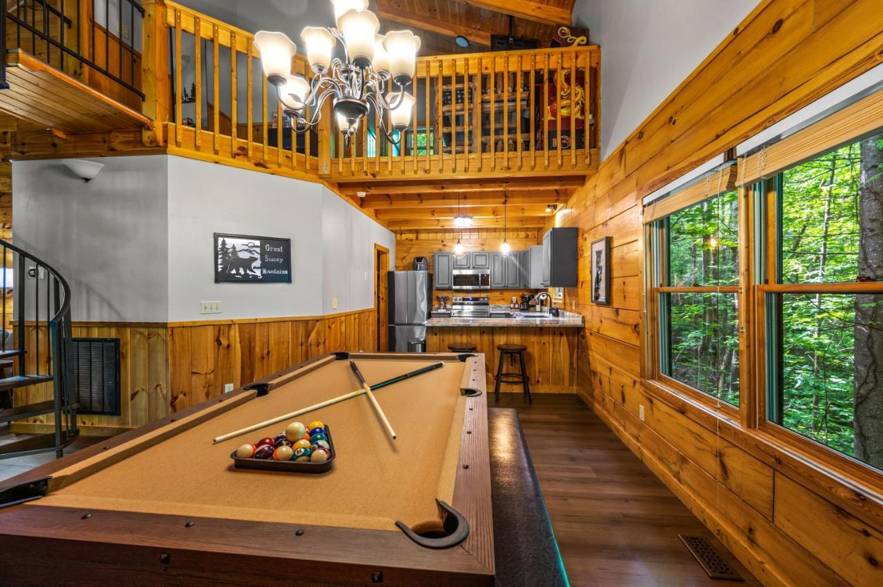 Bear Bottom Cabin * Gatlinburg