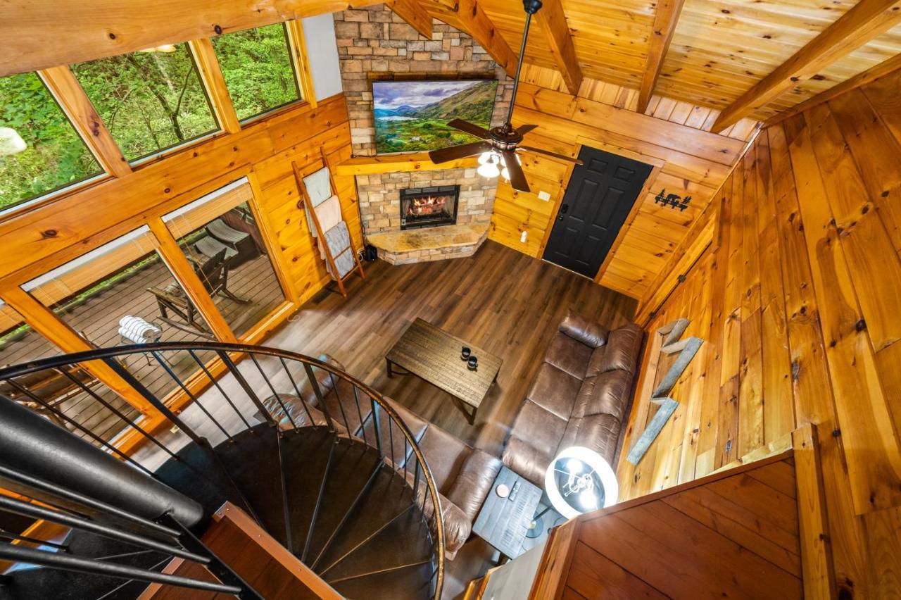 Bear Bottom Cabin Gatlinburg