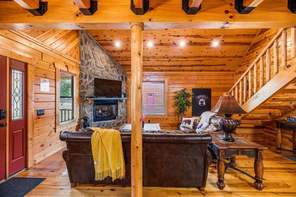 Bear Tracks Chalet *