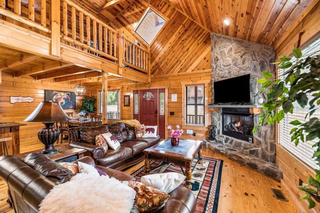 Chalet Bear Tracks *