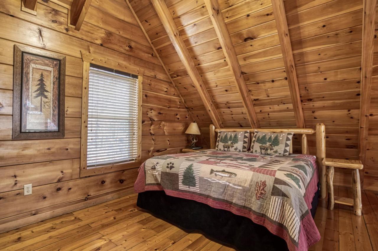 Holiday home Up & Away, Hot Tub, Game Room, Wifi, 1089 Free Tickets Each Paid Day, Dollywood And Gatlinburg