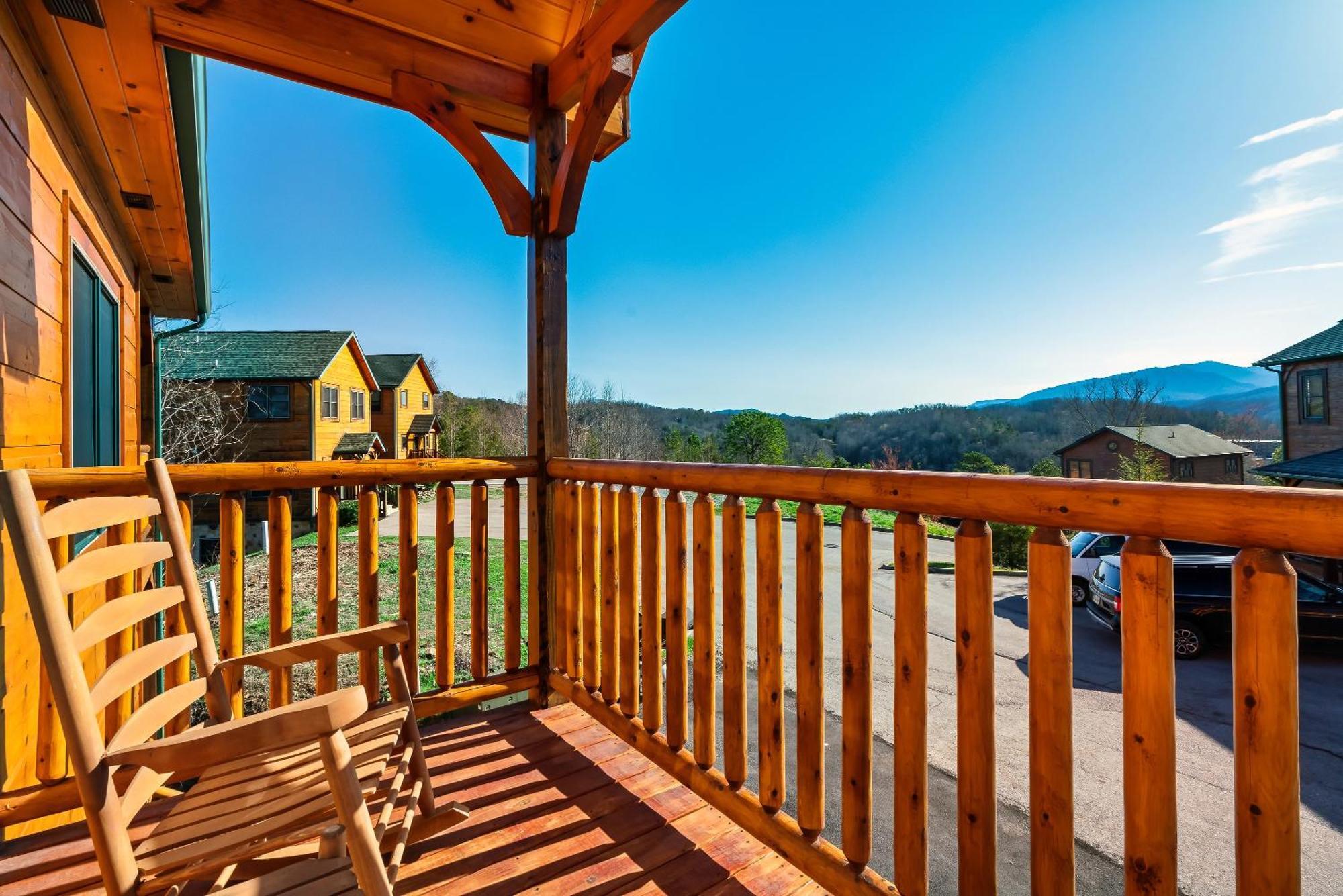 Full Equipped Cabin With A Pool And Game Room Smokies Views *