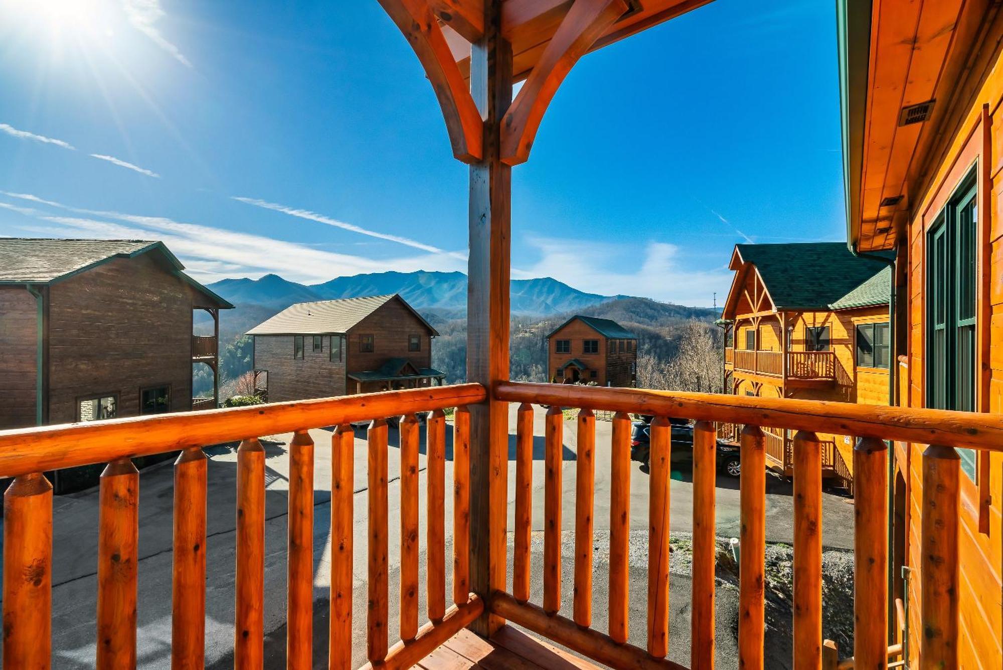 Full Equipped Cabin With A Pool And Game Room Smokies Views *