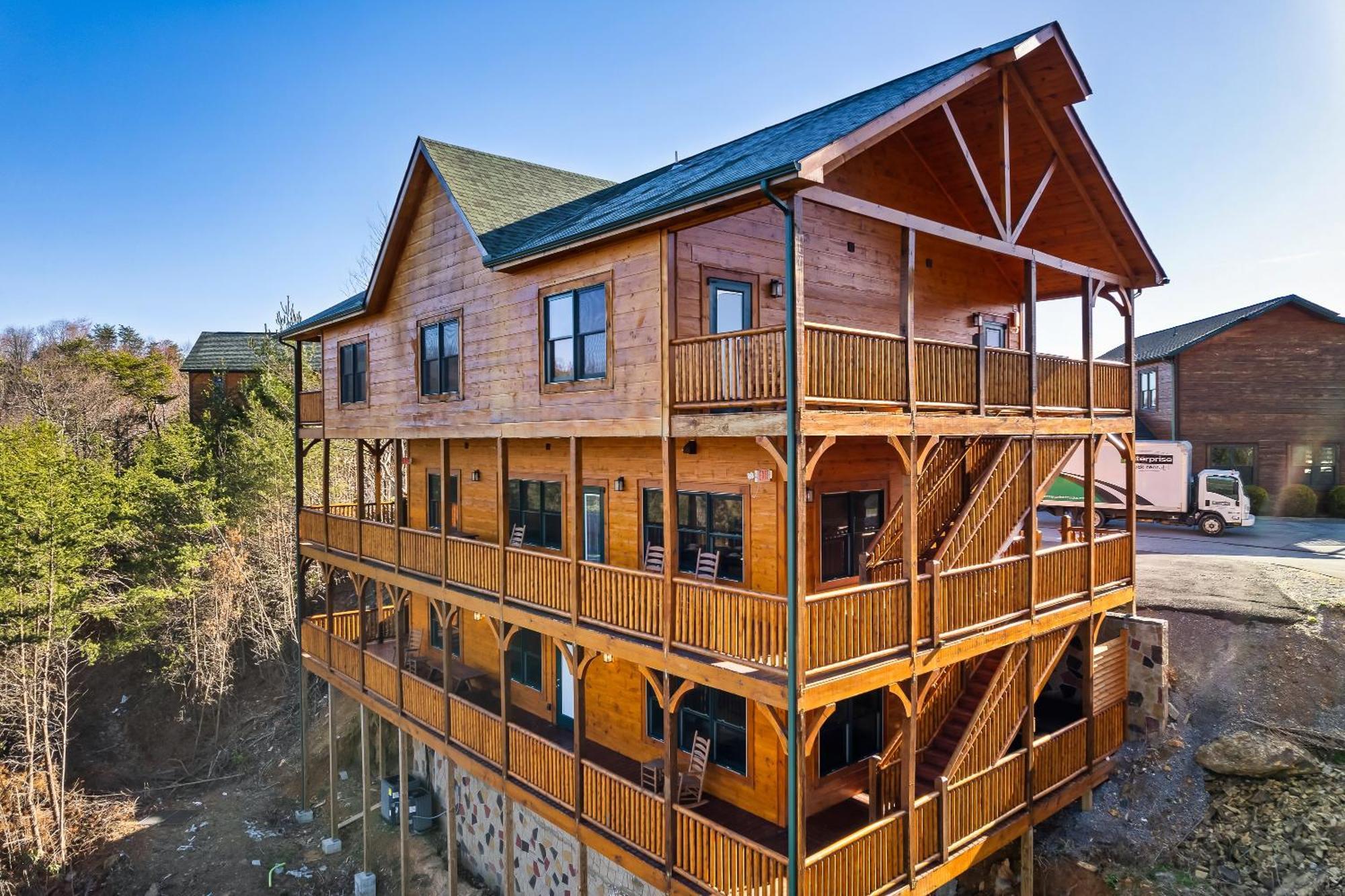 Full Equipped Cabin With A Pool And Game Room Smokies Views * Gatlinburg