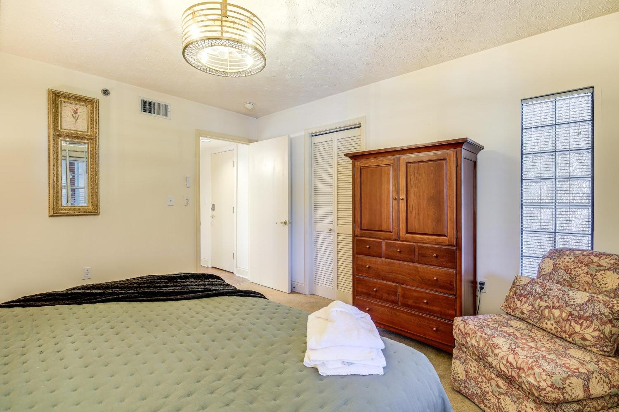 Newly-renovated With Mtn Views - Walk To Dtwn! Apartment Gatlinburg