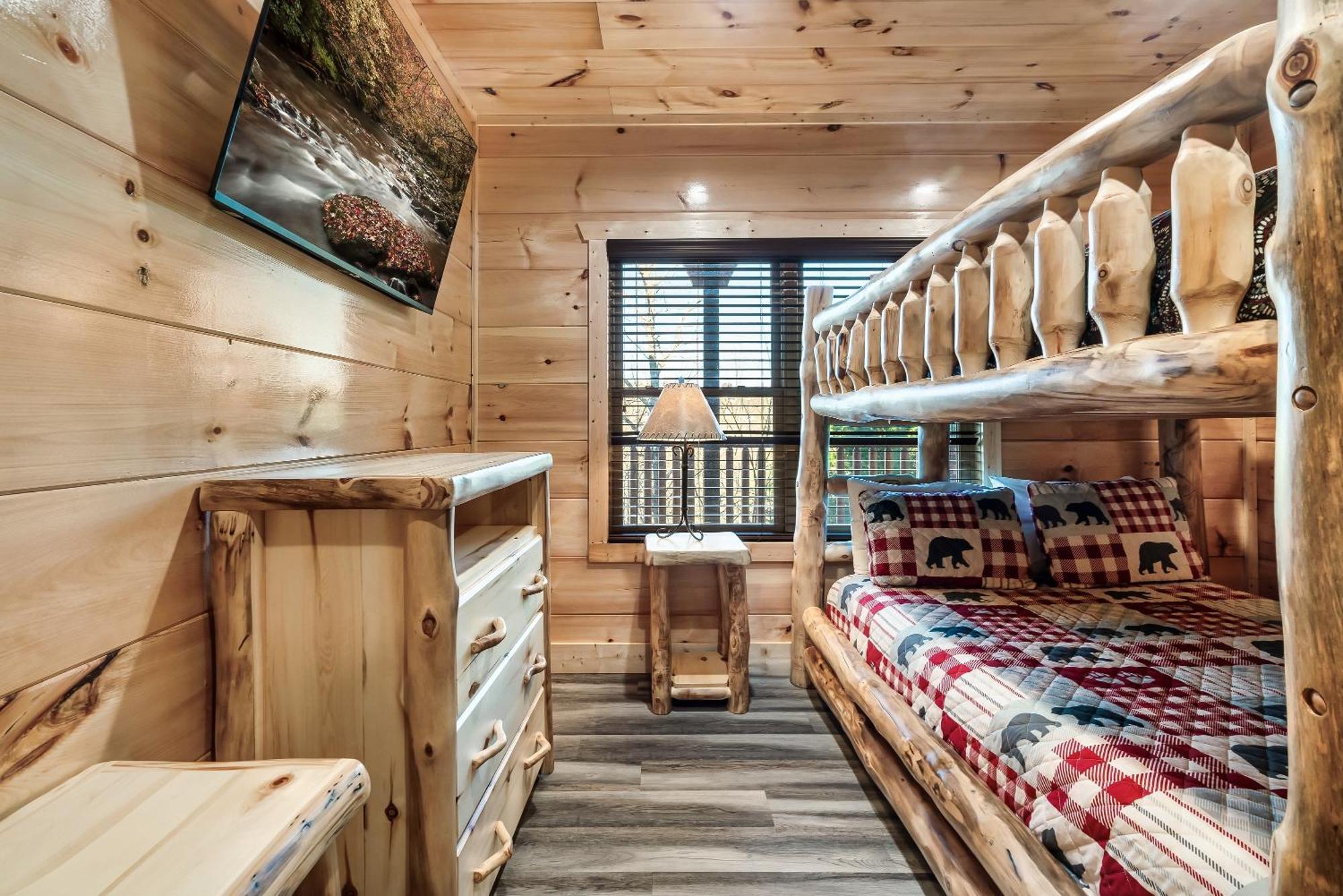 Full Equipped Cabin With A Pool And Game Room Smokies Views Chalet