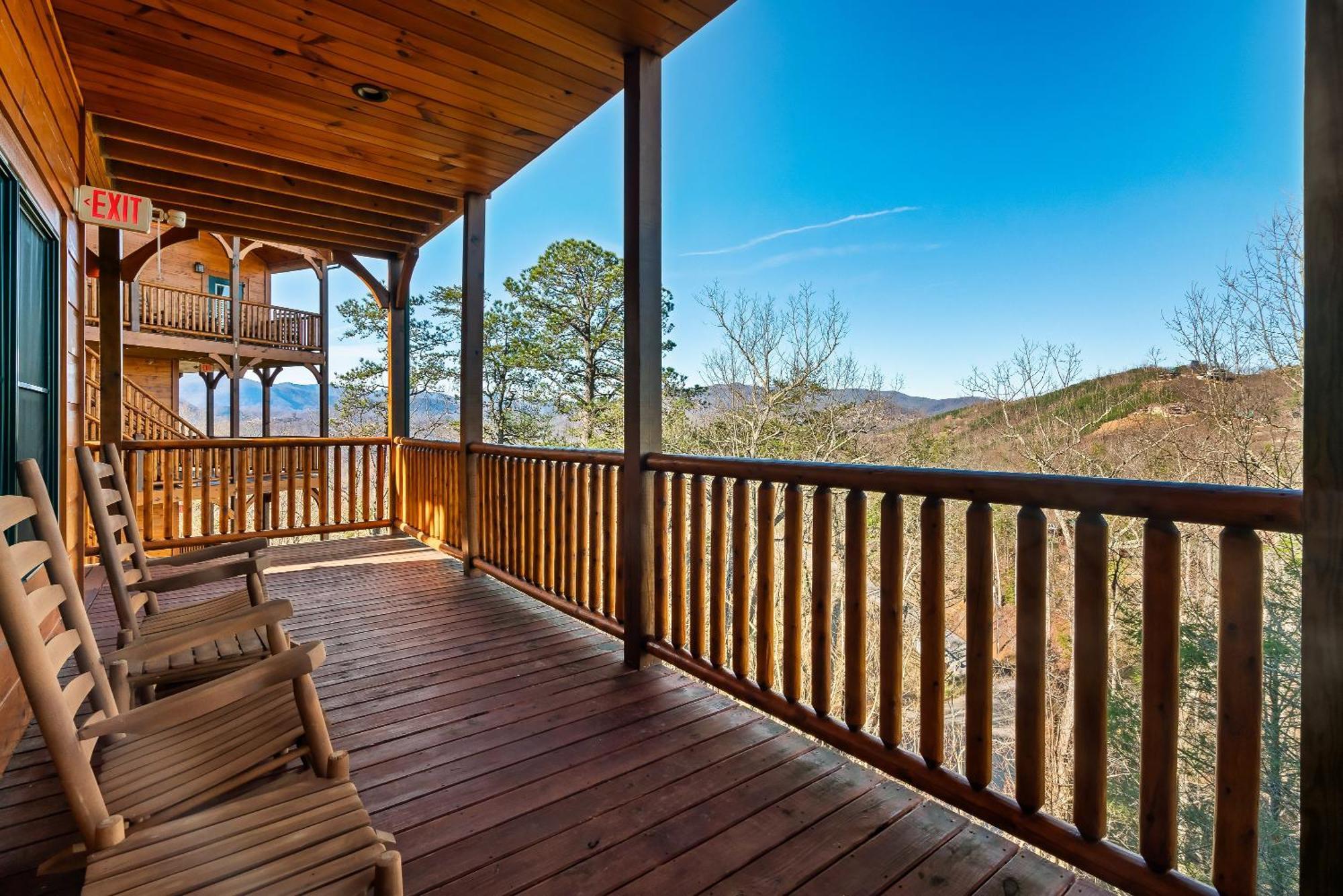 Chalet Full Equipped Cabin With A Pool And Game Room Smokies Views Gatlinburg
