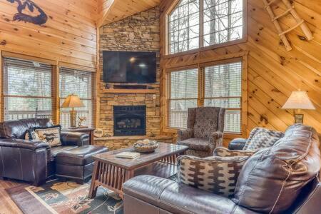 The Great Escape - Min From Parkway With Hot Tub Gatlinburg