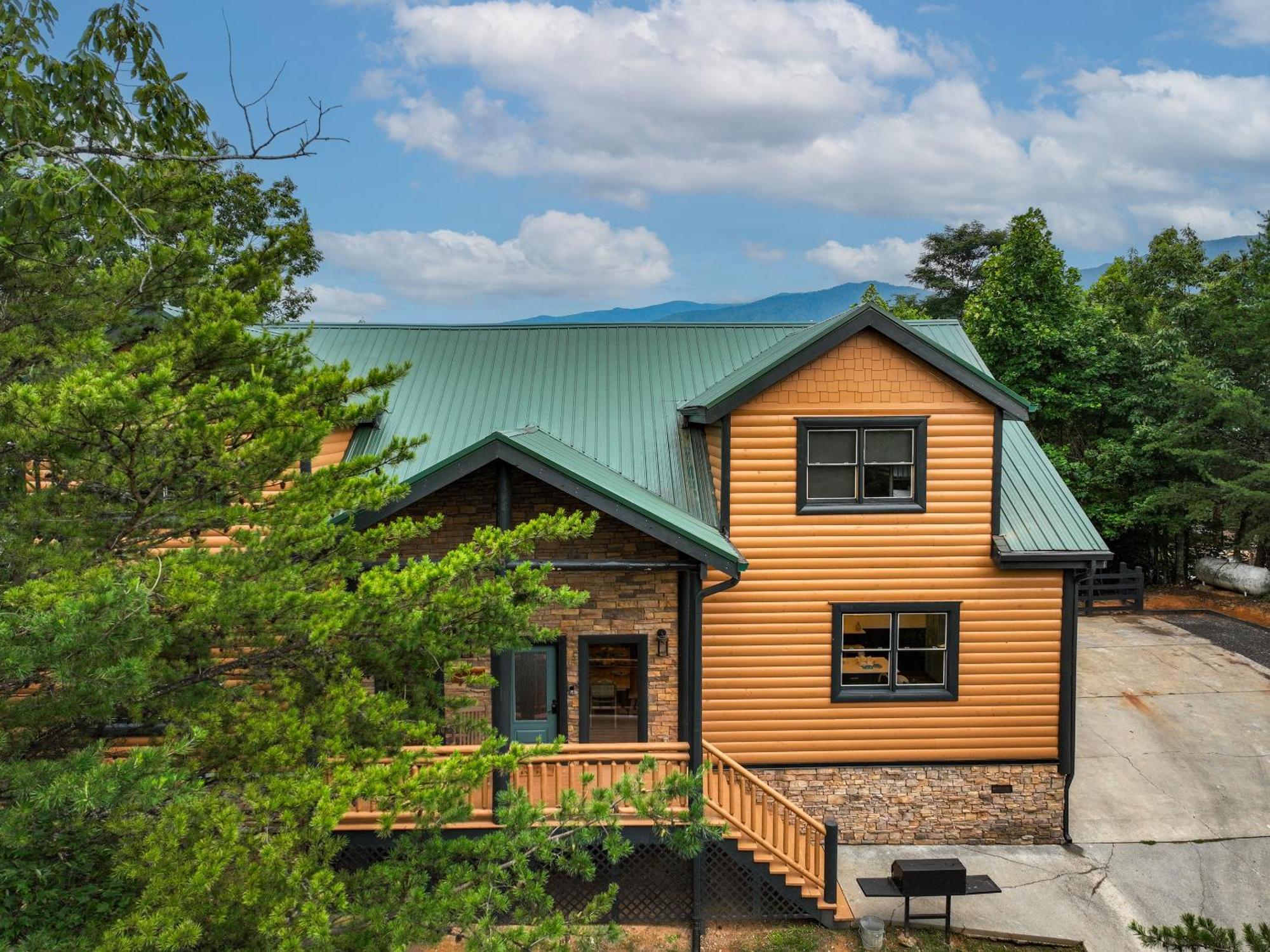 Treasure Of Tennessee Gatlinburg