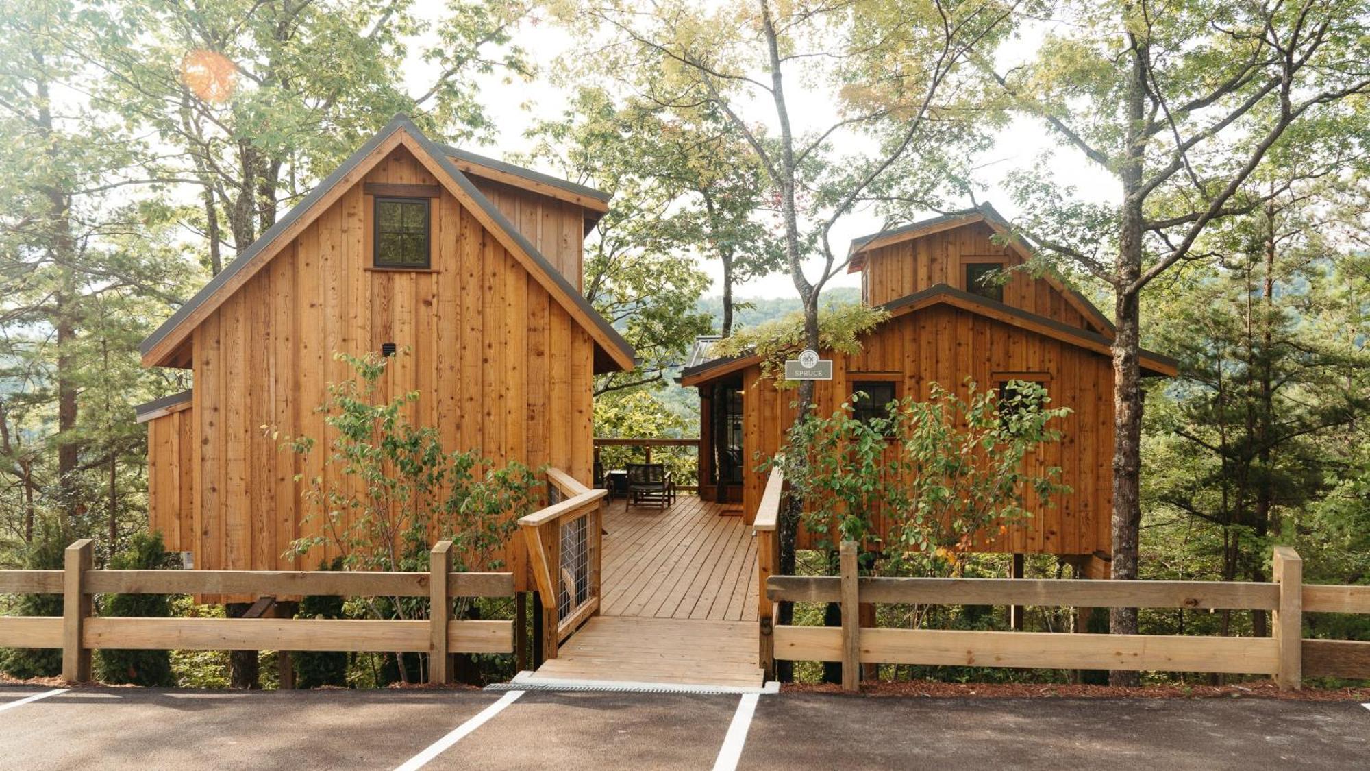 The Spruce In Treehouse Grove At Norton Creek Holiday home