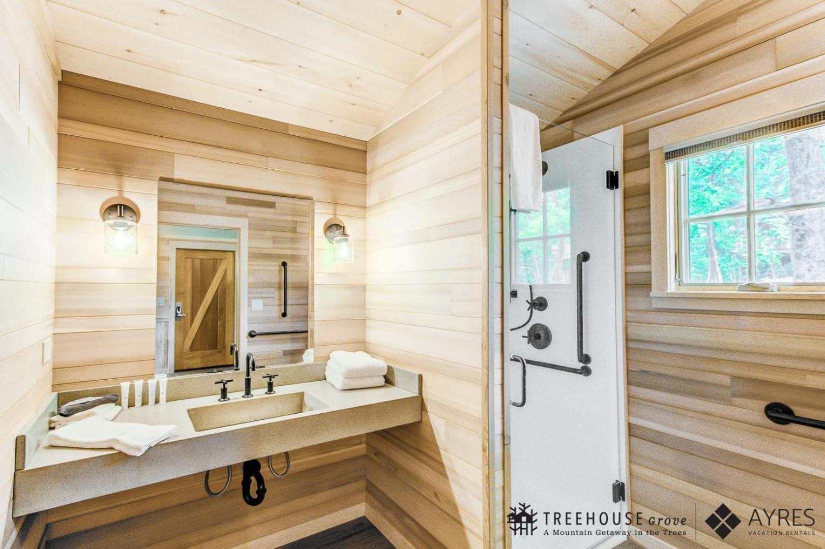 The Spruce In Treehouse Grove At Norton Creek Holiday home
