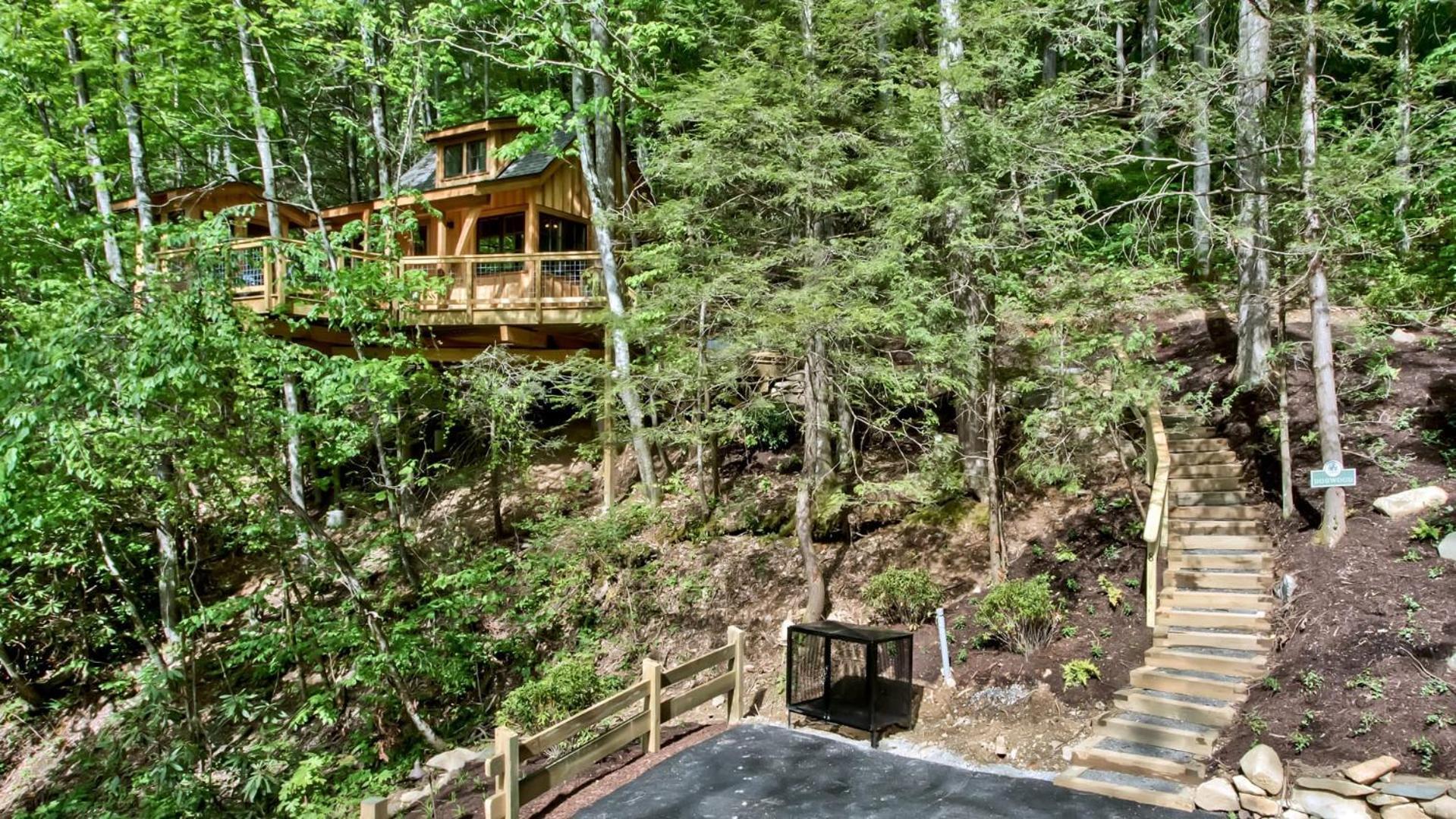 Holiday home The Dogwood In Treehouse Grove At Norton Creek Gatlinburg