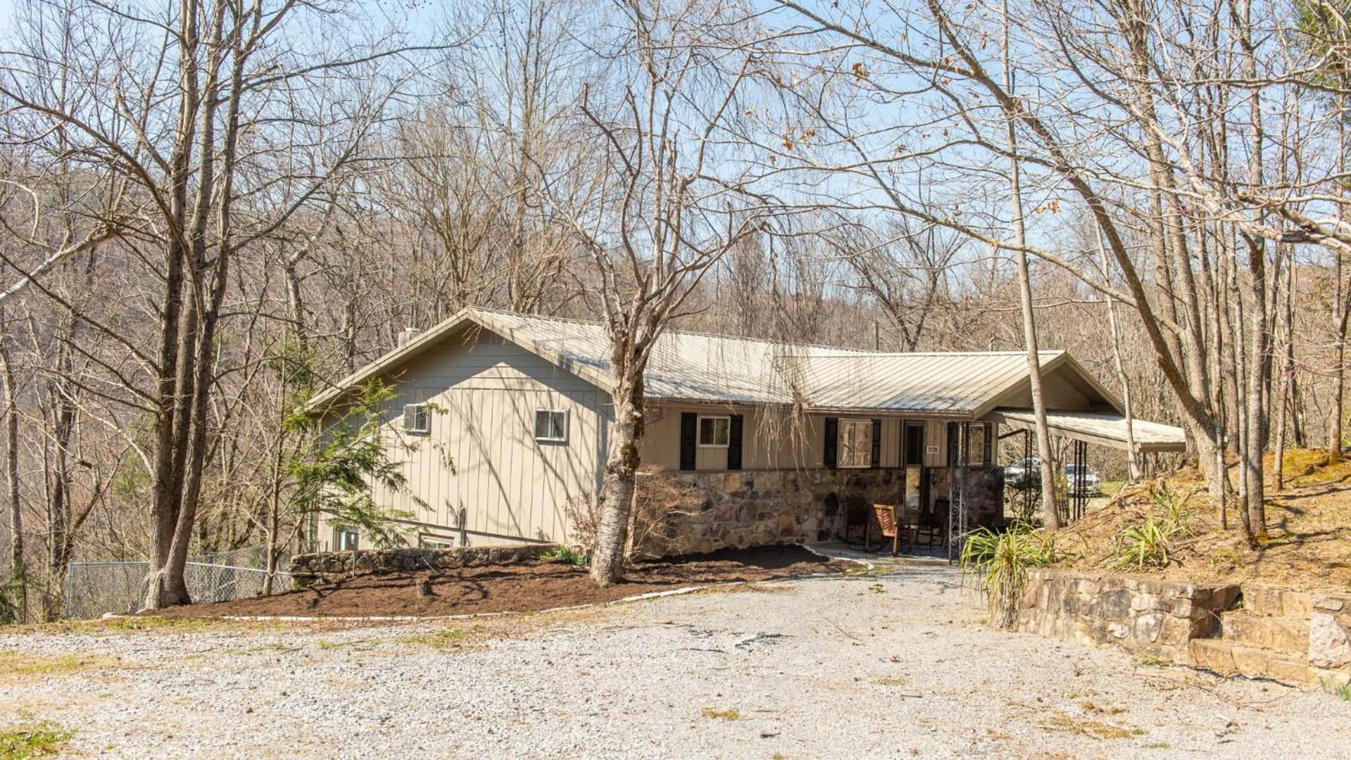 Holiday home Little Smoky Retreat , 3 Bedroom , Close To Downtown And Pigeon Forge