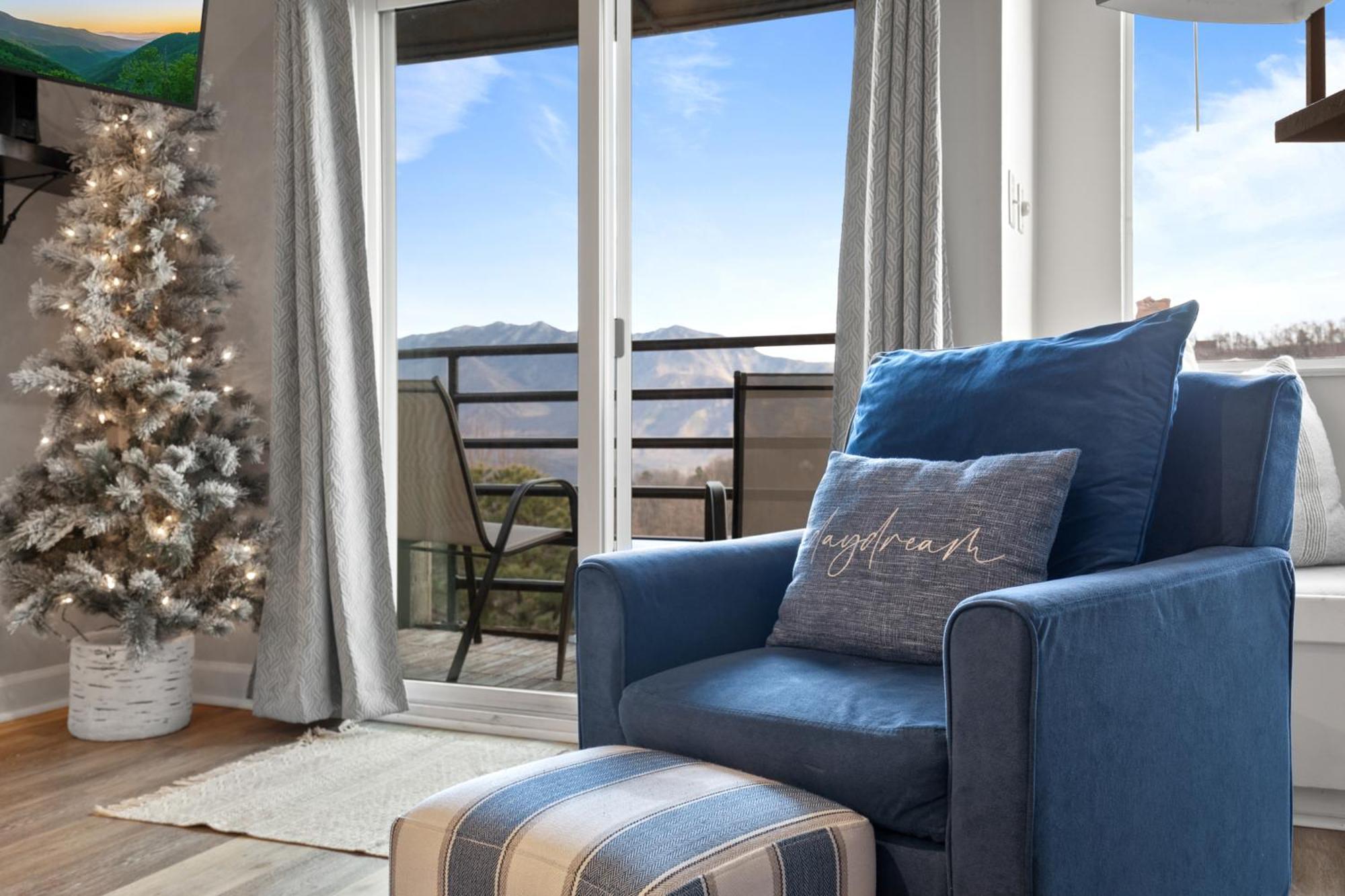 Summit Smoky Mountains View Apartment