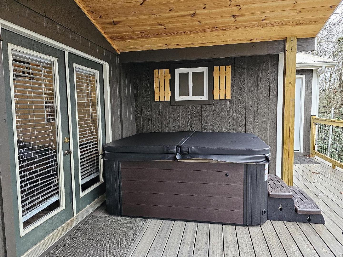 Whispering Winds, Hot Tub, Game Room, Wifi, 1089 Free Tickets Each Paid Day, Dollywood And * Gatlinburg