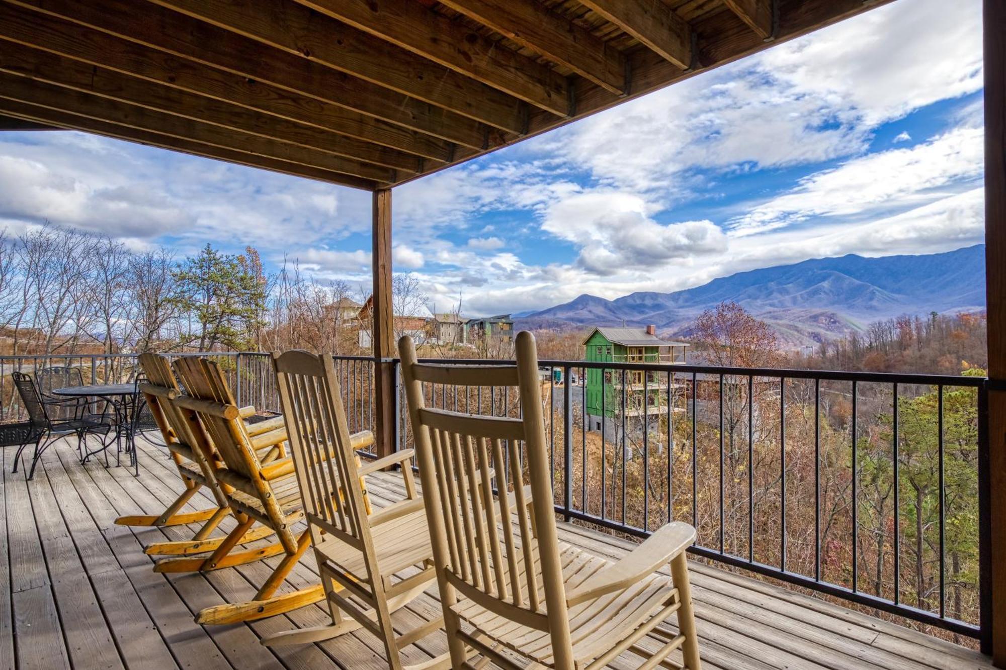 Chalet A Million Dollar View- Get 951 Worth Of Free Area Attraction Tickets For Each Paid Day! Gatlinburg