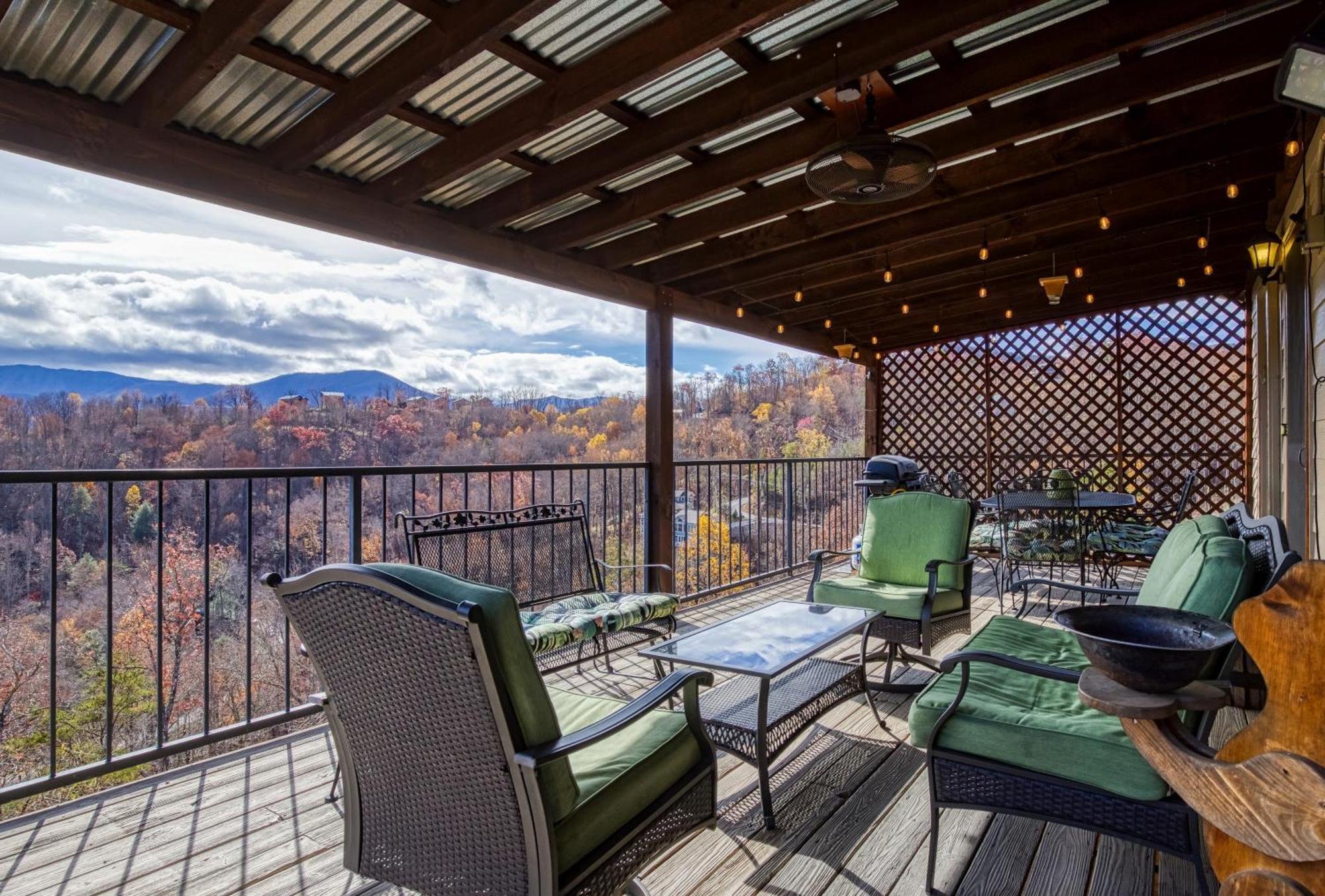 Chalet A Million Dollar View- Get 951 Worth Of Free Area Attraction Tickets For Each Paid Day!