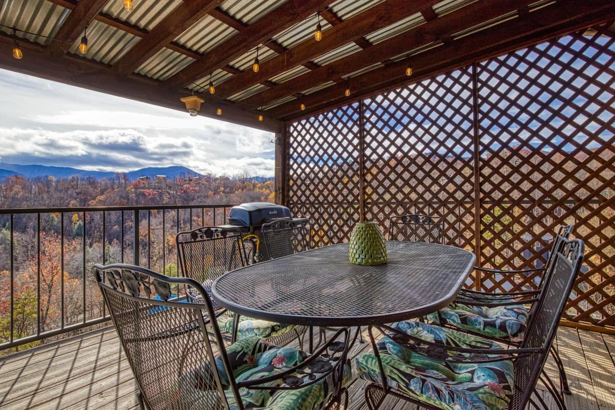 A Million Dollar View- Get 951 Worth Of Free Area Attraction Tickets For Each Paid Day! Chalet
