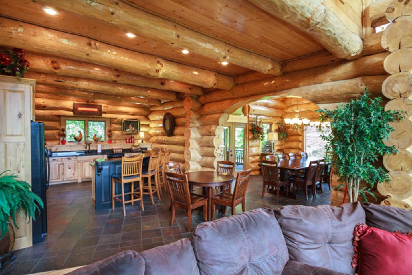 Big Bear Ridge Lodge: Mountain View Log Retreat Holiday home