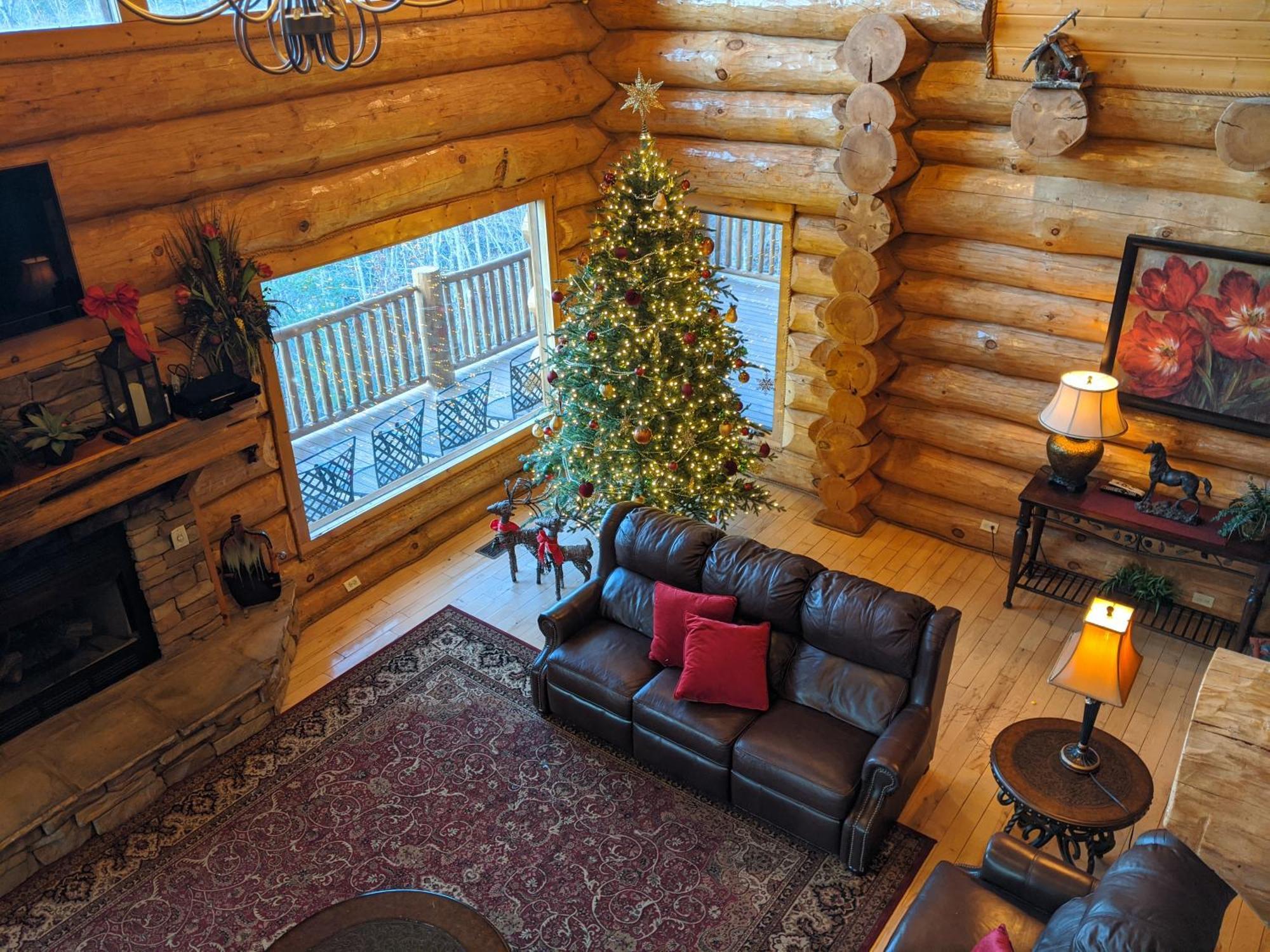 Holiday home Big Bear Ridge Lodge: Mountain View Log Retreat Gatlinburg