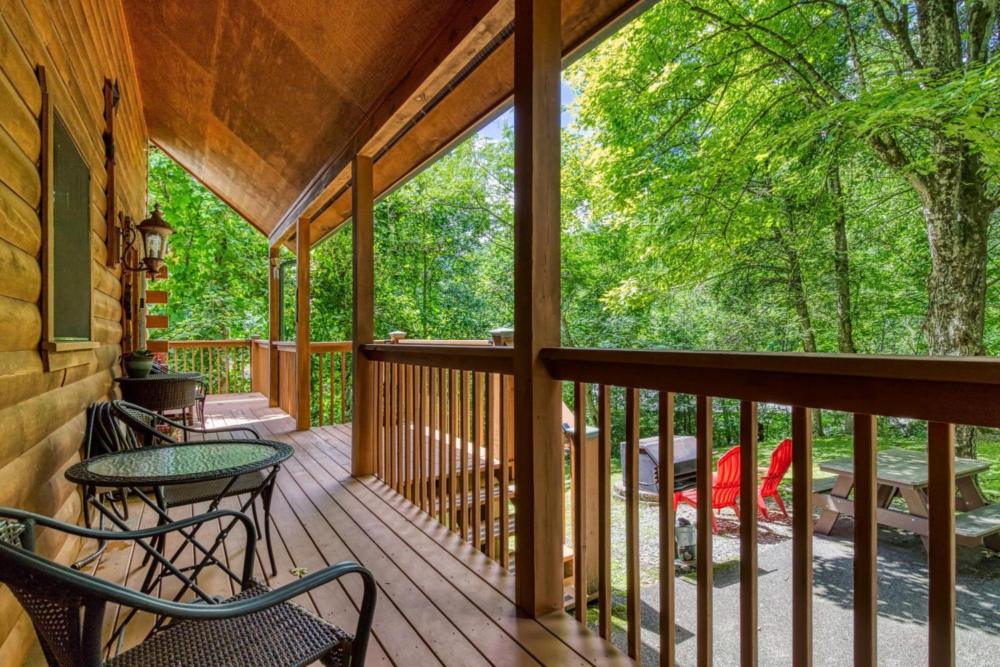 Magical Moments, Hot Tub, Wifi, 1089 Free Tickets Each Paid Day, Dollywood And Gatlinburg