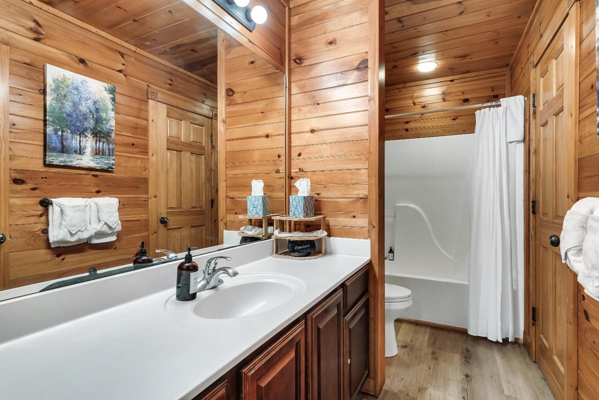 Holiday home And Play At The Ryland: Private Game & Community Pool Retreat Gatlinburg