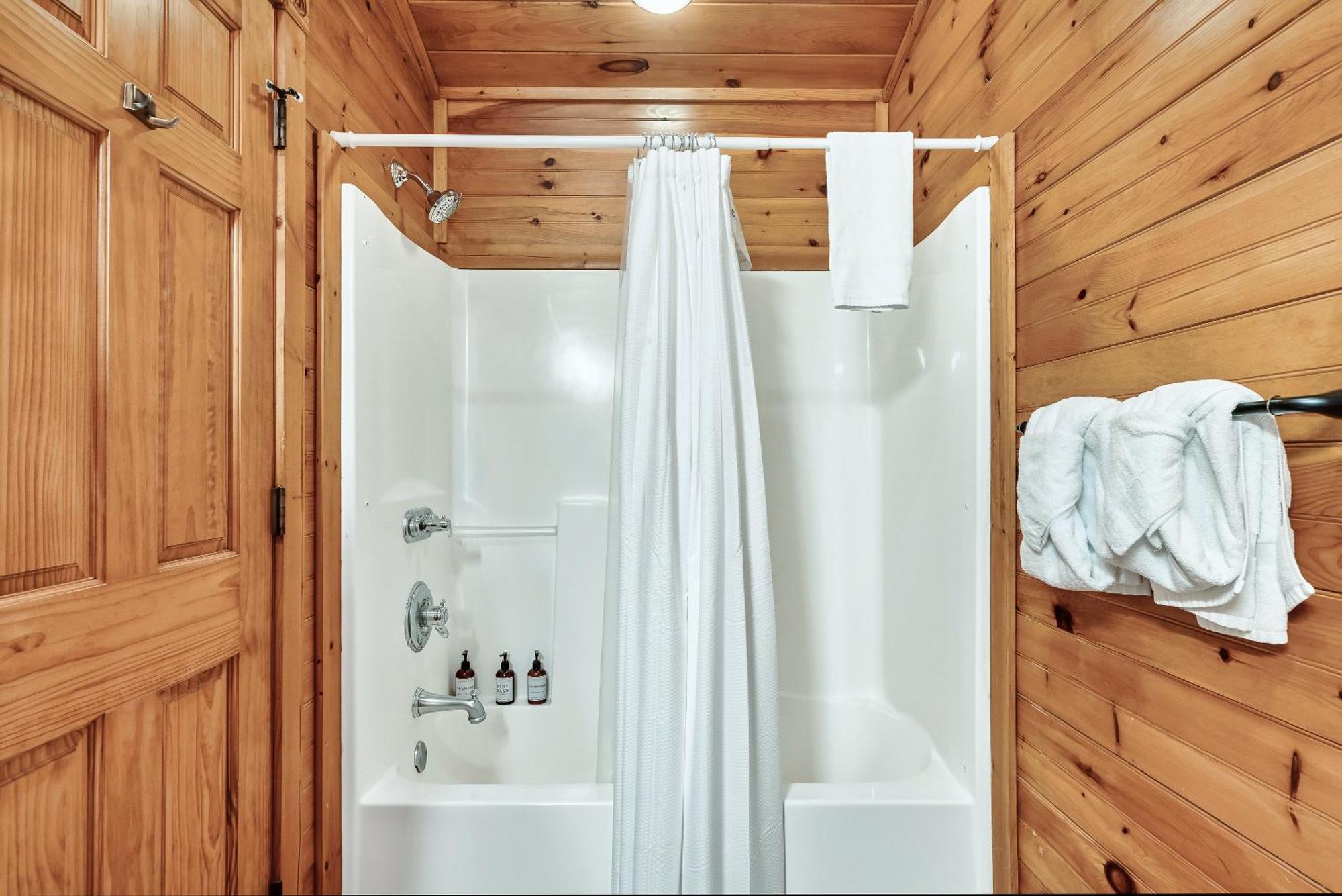 And Play At The Ryland: Private Game & Community Pool Retreat Holiday home Gatlinburg